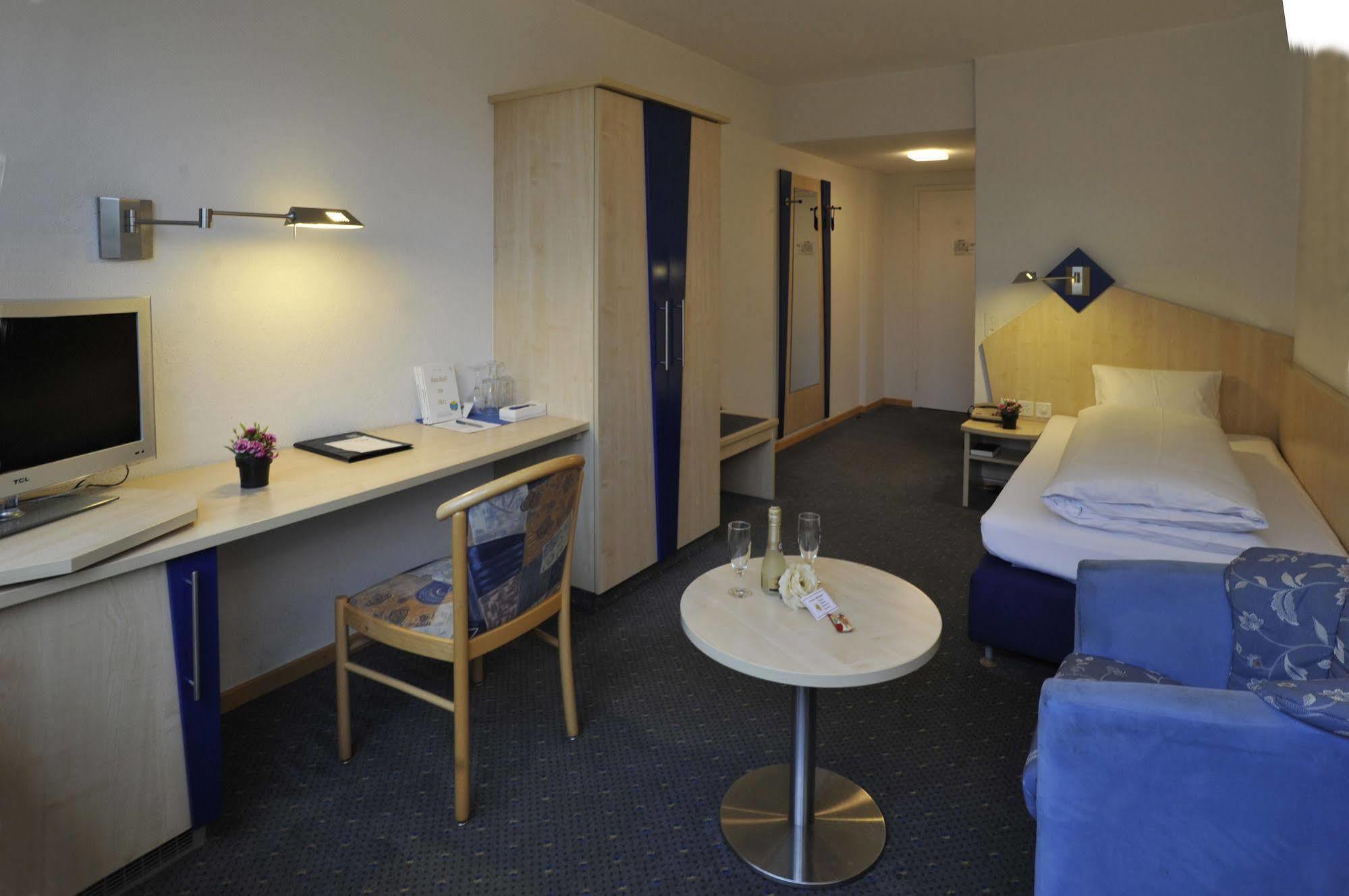 Hotel Blumenstein Self-Check In Frauenfeld Exterior photo